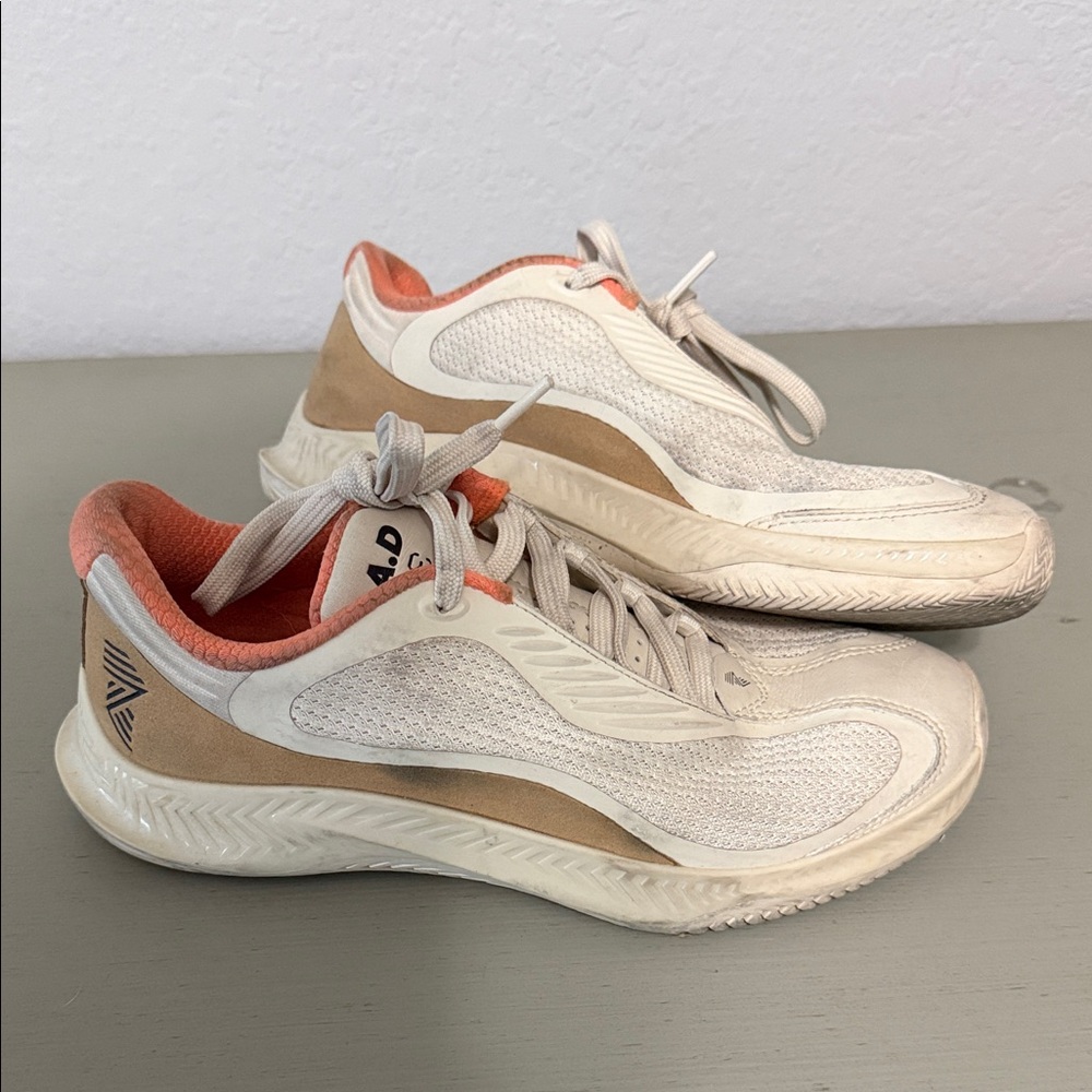 RAD V1 Trainers
